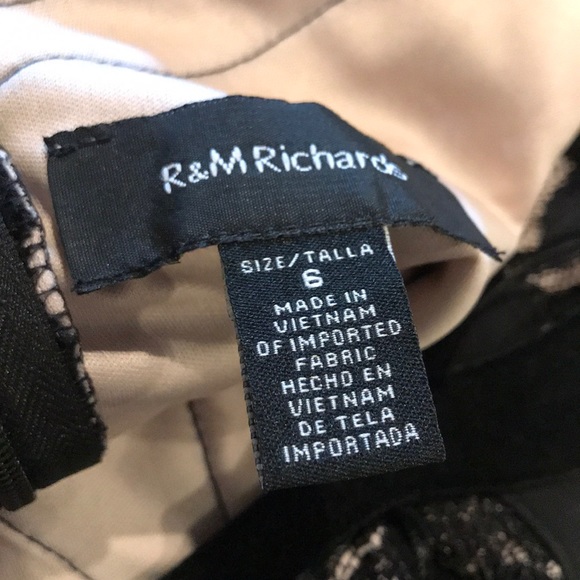 R & M Richards / size 6 black long dress - Picture 7 of 7